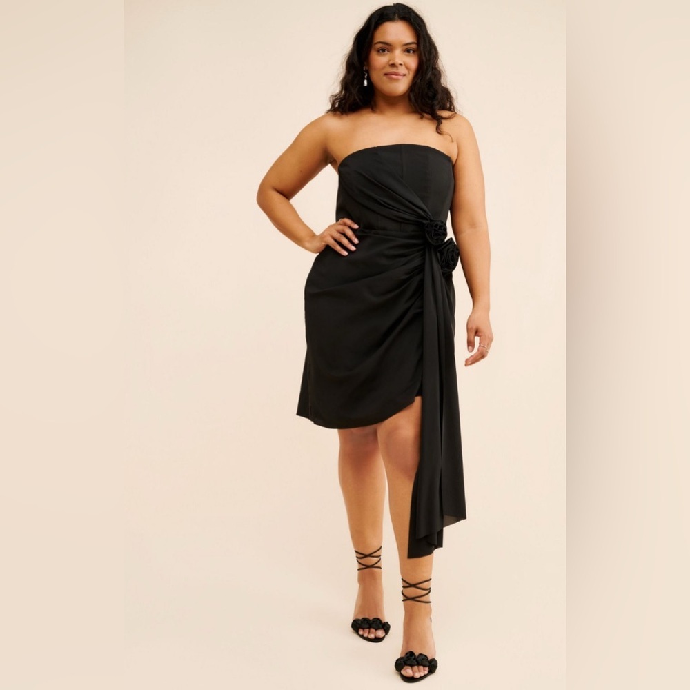 ELOQUII Strapless Black Rosette Side Train Cocktail Dress Size 16 EUC